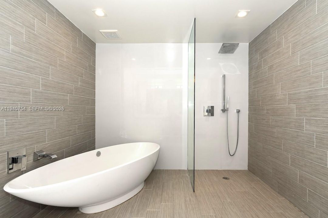 待售: $1,275,000 (2 贝兹, 3 浴室, 1541 平方英尺)