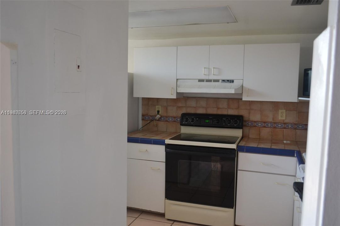 В аренду: $2,400 (2 спален, 2 ванн, 1014 Квадратных фут)