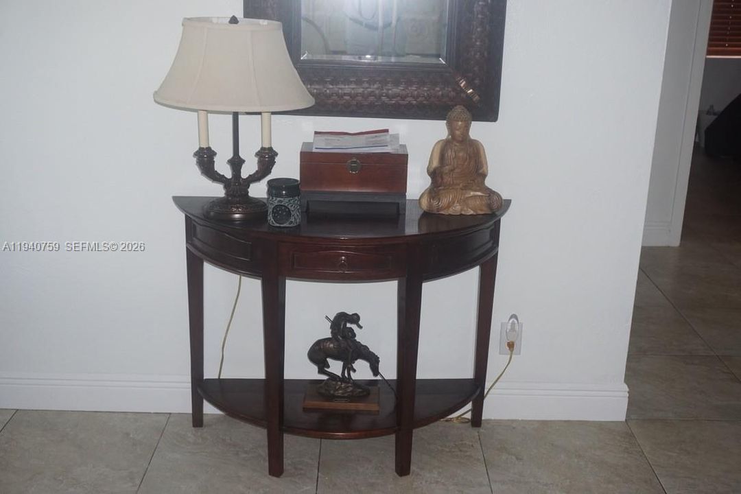 На продажу: $425,000 (3 спален, 2 ванн, 1152 Квадратных фут)