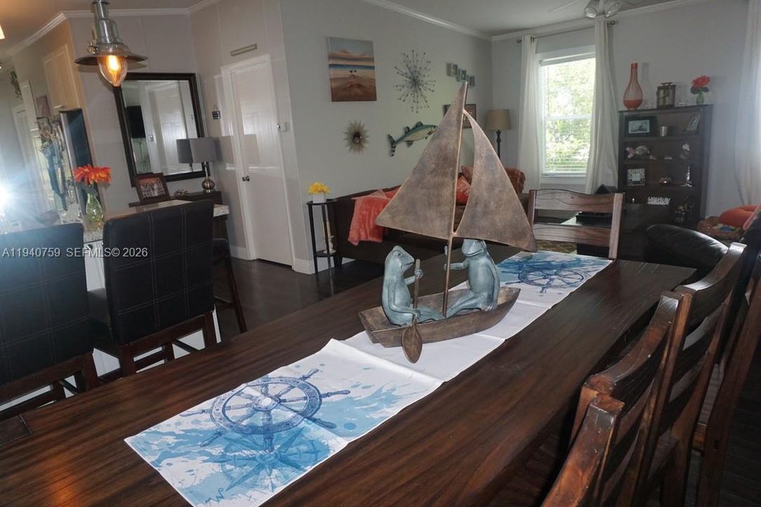 На продажу: $425,000 (3 спален, 2 ванн, 1152 Квадратных фут)