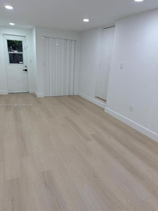 待售: $459,000 (3 贝兹, 1 浴室, 1044 平方英尺)