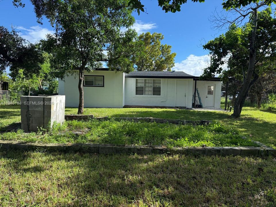 待售: $459,000 (3 贝兹, 1 浴室, 1044 平方英尺)