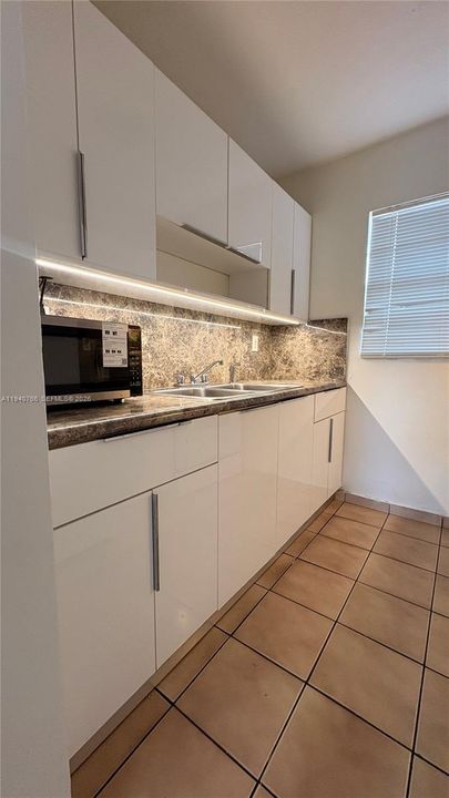 Недавно арендовано: $1,950 (2 спален, 1 ванн, 798 Квадратных фут)