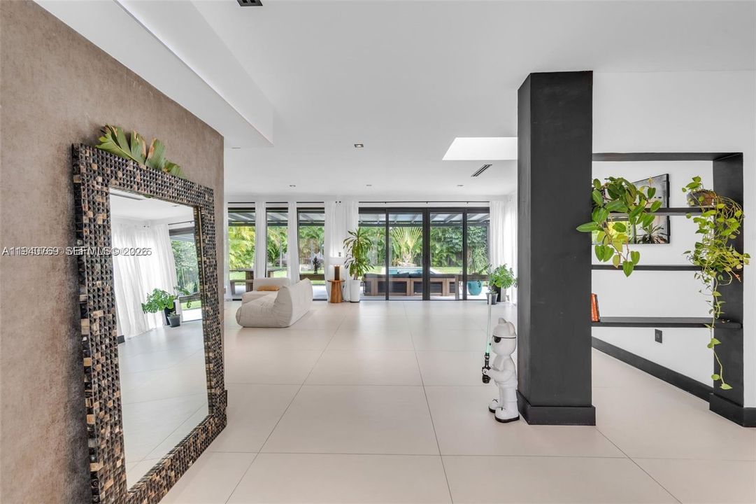 待售: $2,598,000 (4 贝兹, 4 浴室, 2975 平方英尺)