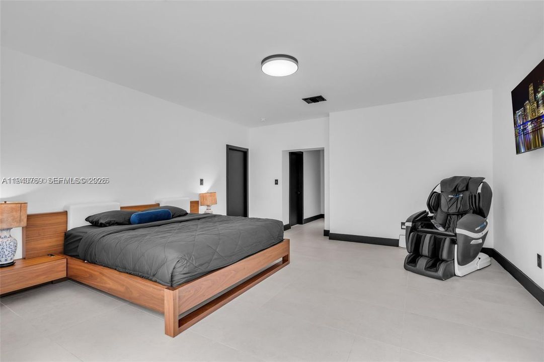 待售: $2,598,000 (4 贝兹, 4 浴室, 2975 平方英尺)