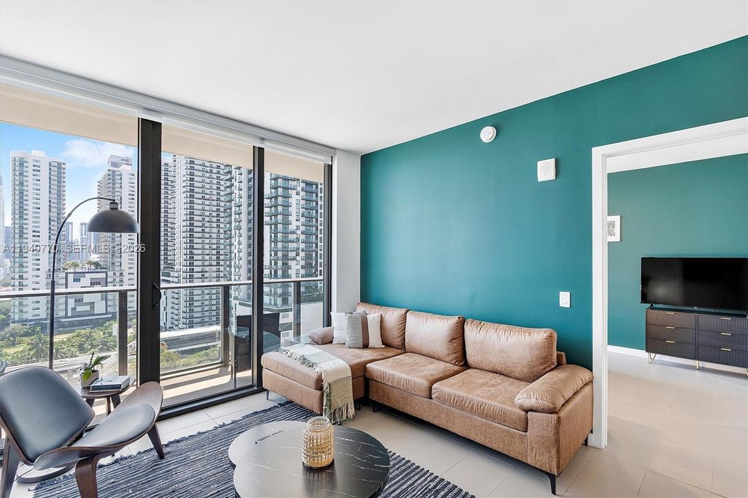 For Rent: $3,650 (2 beds, 2 baths, 882 Square Feet)