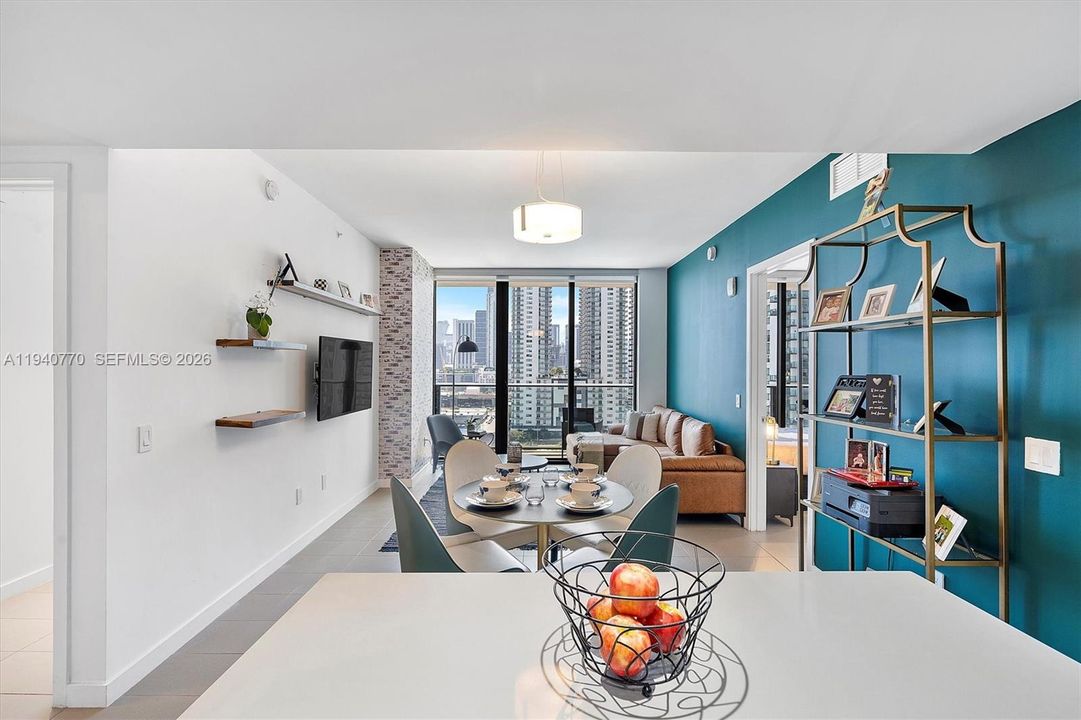 For Rent: $3,650 (2 beds, 2 baths, 882 Square Feet)