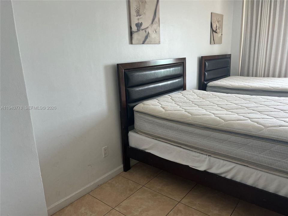 В аренду: $1,600 (0 спален, 0 ванн, 330 Квадратных фут)