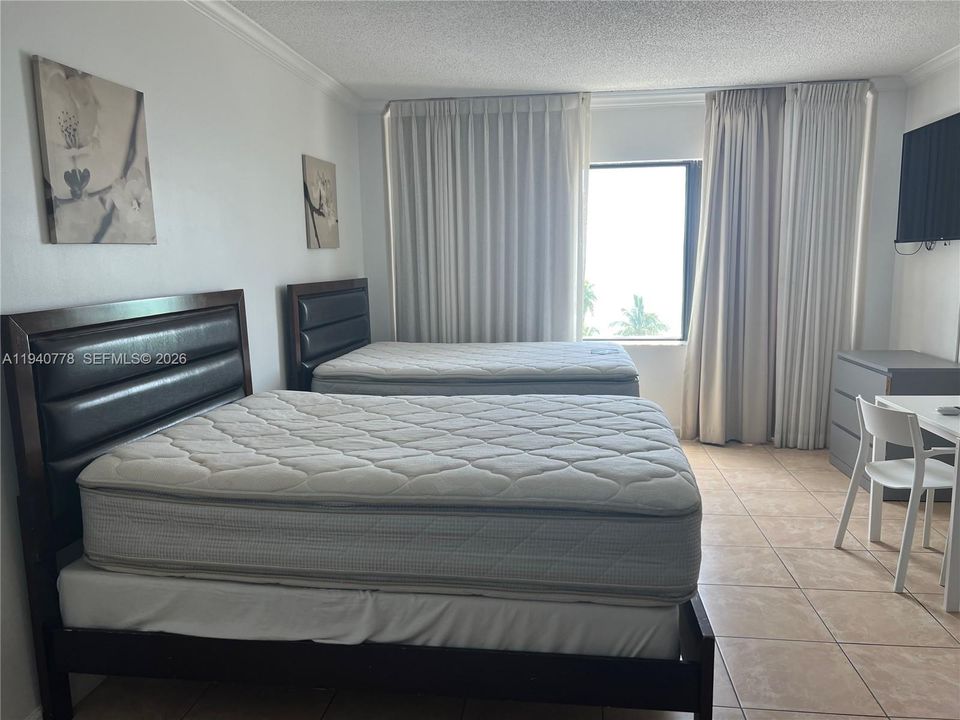 В аренду: $1,600 (0 спален, 0 ванн, 330 Квадратных фут)