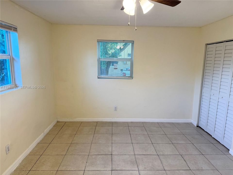 For Rent: $1,950 (2 beds, 1 baths, 1023 Square Feet)