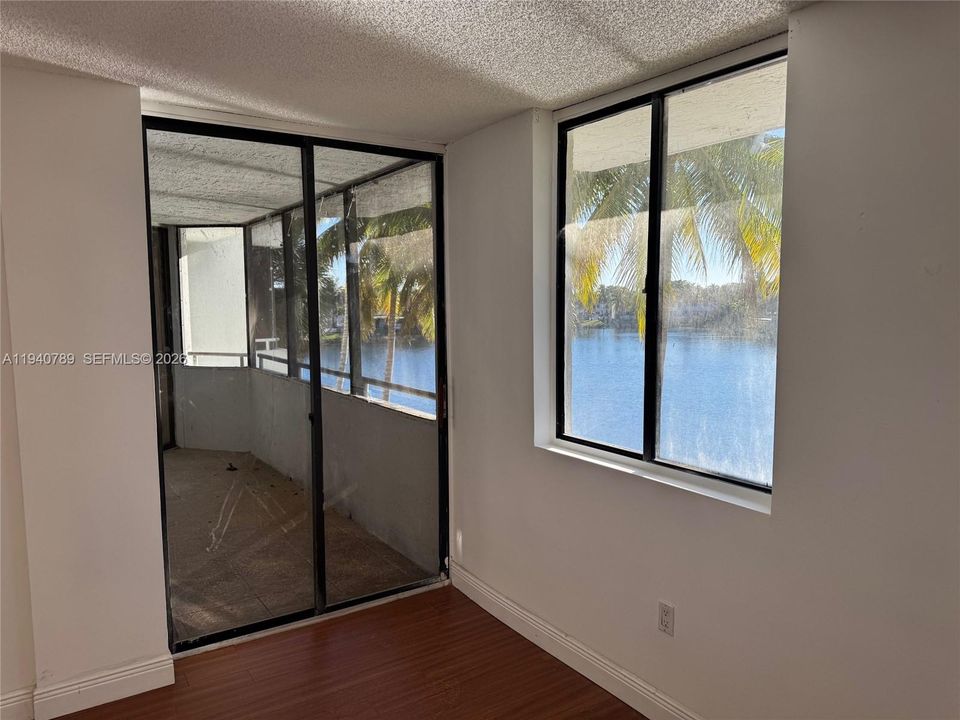 For Rent: $2,200 (2 beds, 2 baths, 1143 Square Feet)