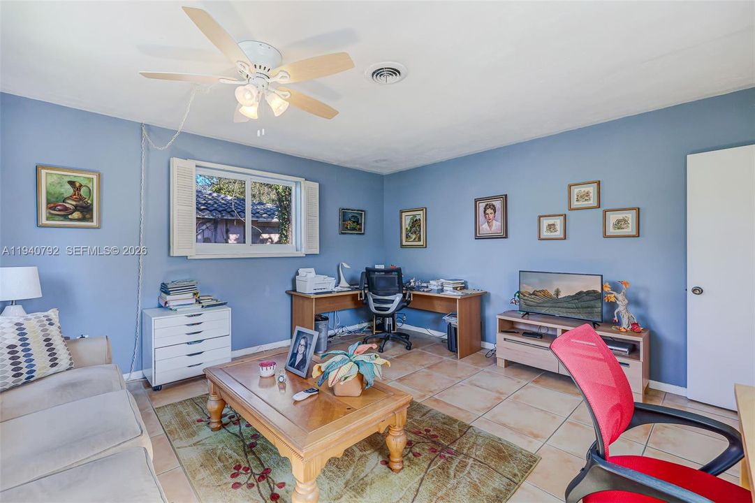 待售: $1,050,000 (3 贝兹, 2 浴室, 2388 平方英尺)