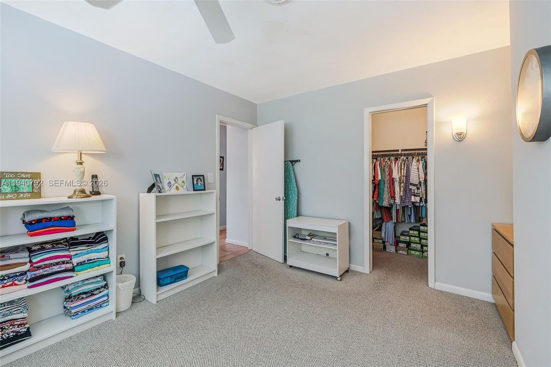 待售: $1,050,000 (3 贝兹, 2 浴室, 2388 平方英尺)