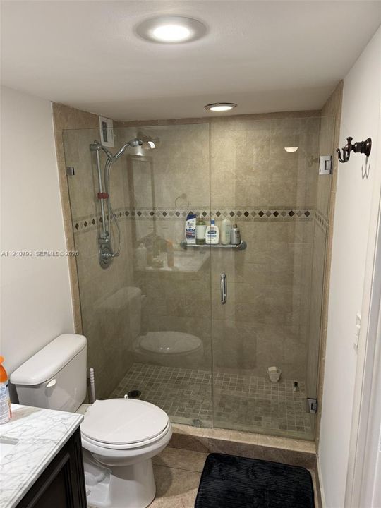 For Rent: $2,900 (1 beds, 1 baths, 656 Square Feet)