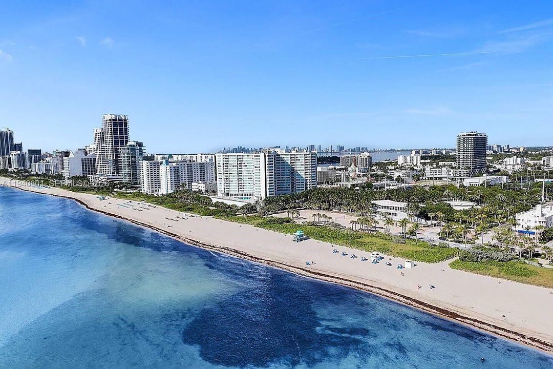 For Sale: $1,125,000 (1 beds, 1 baths, 825 Square Feet)