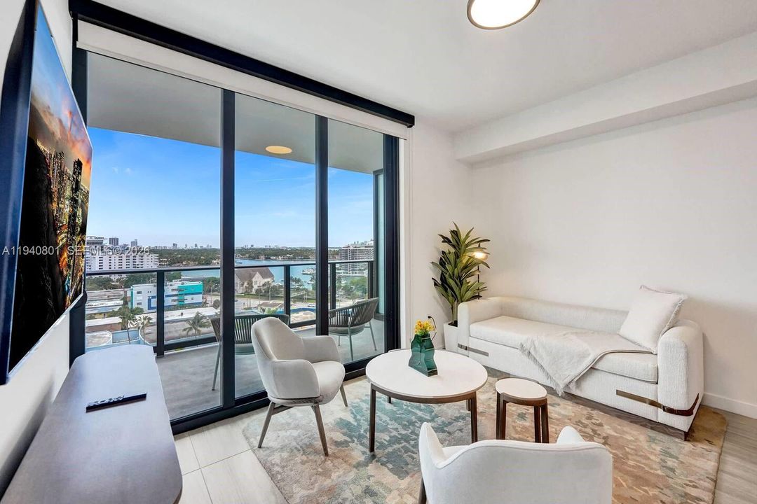 For Sale: $1,125,000 (1 beds, 1 baths, 825 Square Feet)