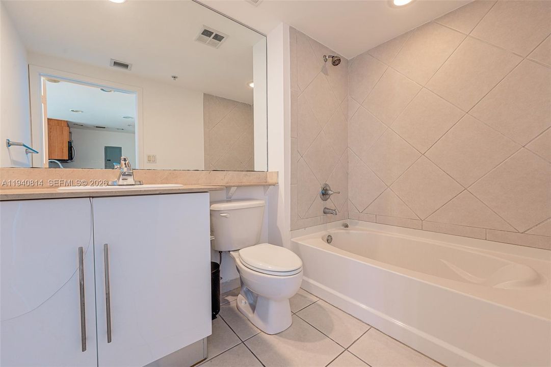 出租: $3,200 (0 贝兹, 1 浴室, 507 平方英尺)