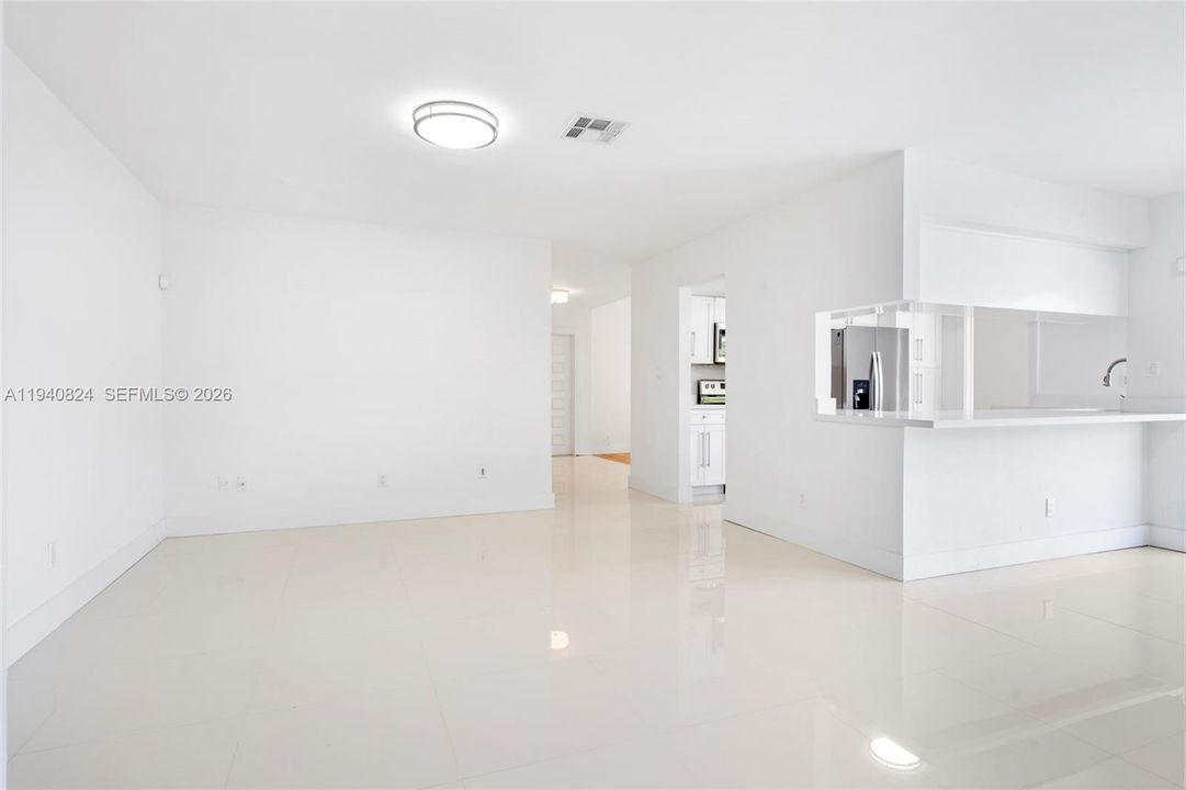 For Rent: $6,000 (4 beds, 3 baths, 2414 Square Feet)