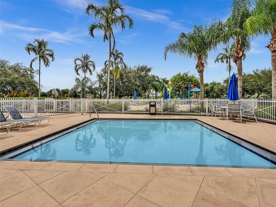 For Sale: $557,900 (4 beds, 2 baths, 2058 Square Feet)