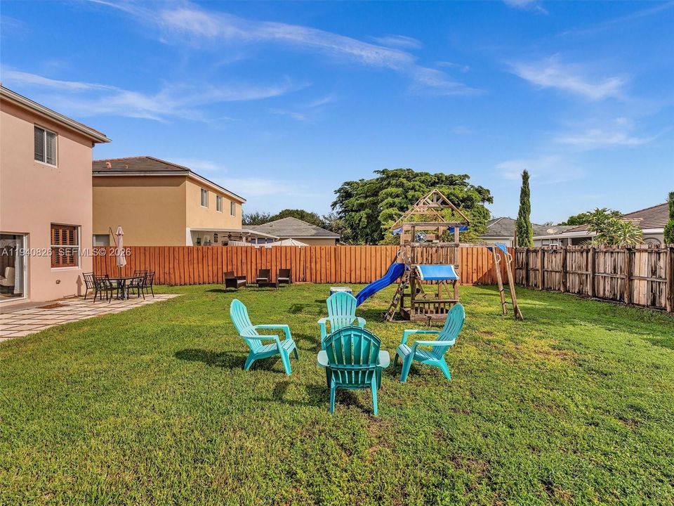 For Sale: $557,900 (4 beds, 2 baths, 2058 Square Feet)