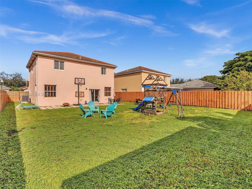 For Sale: $557,900 (4 beds, 2 baths, 2058 Square Feet)