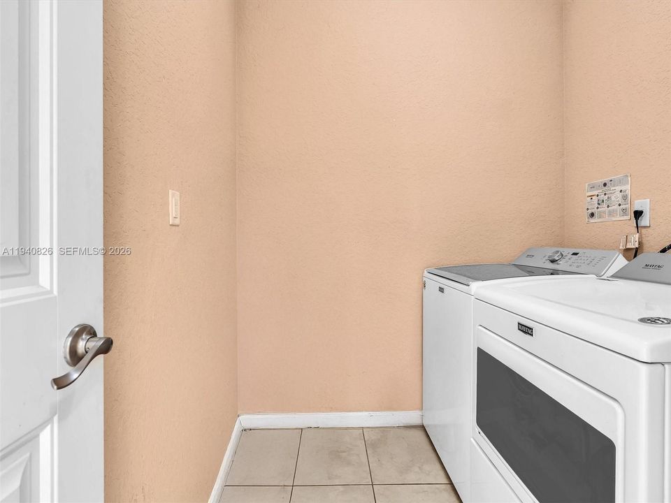 For Sale: $557,900 (4 beds, 2 baths, 2058 Square Feet)