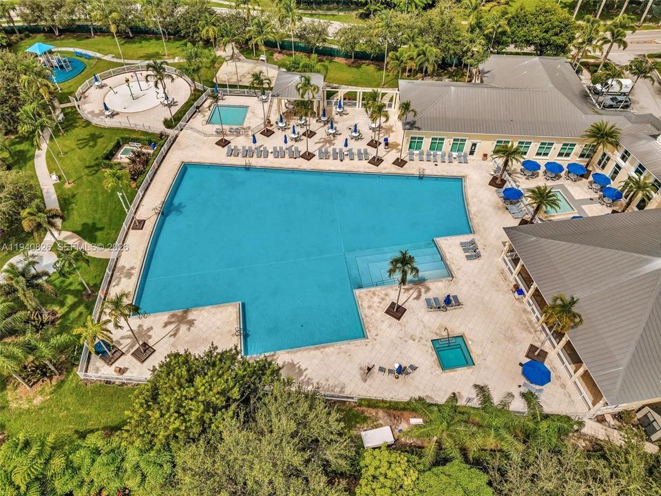 For Sale: $557,900 (4 beds, 2 baths, 2058 Square Feet)