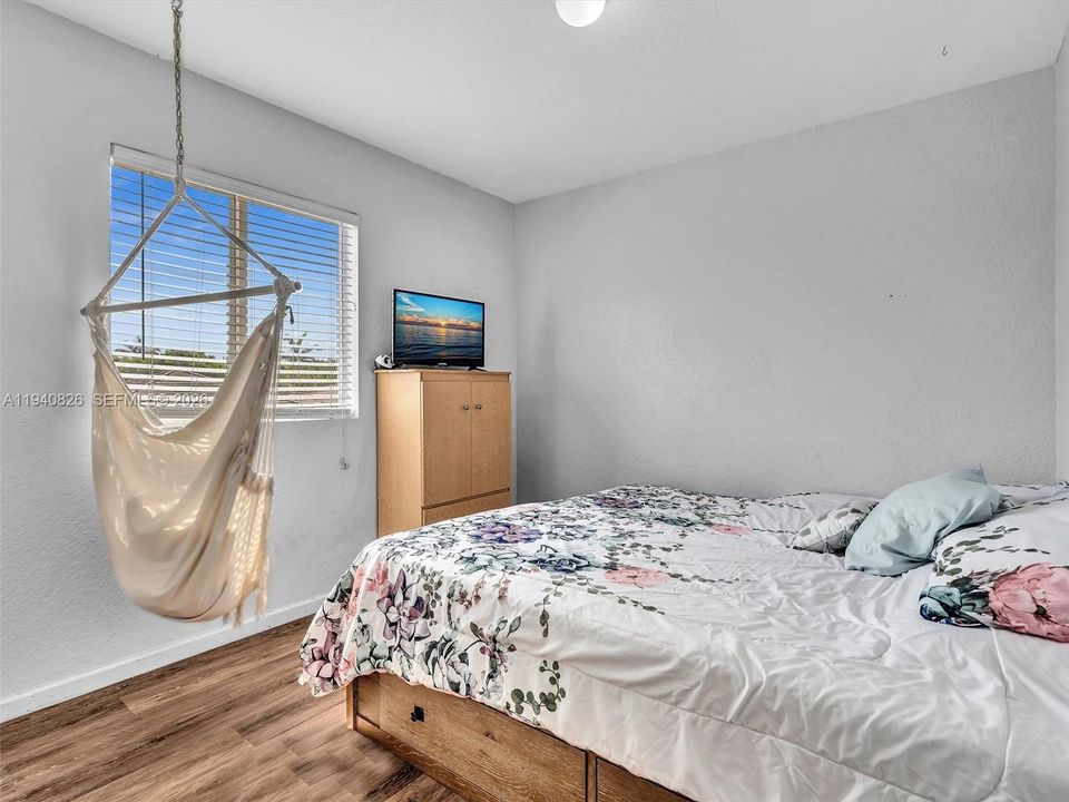 For Sale: $557,900 (4 beds, 2 baths, 2058 Square Feet)