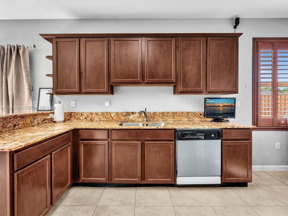 For Sale: $557,900 (4 beds, 2 baths, 2058 Square Feet)