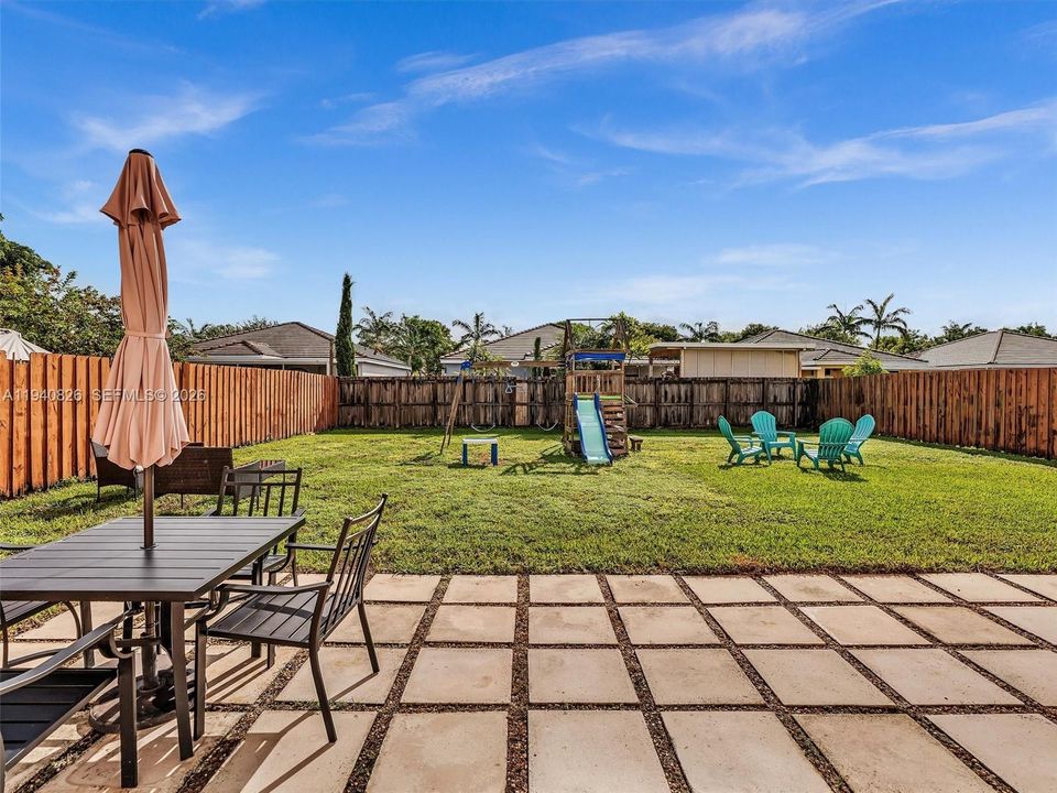 For Sale: $557,900 (4 beds, 2 baths, 2058 Square Feet)