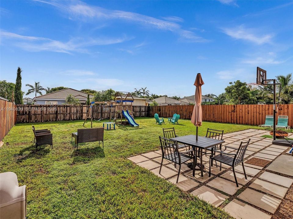 For Sale: $557,900 (4 beds, 2 baths, 2058 Square Feet)