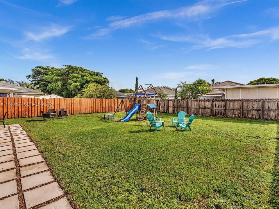 For Sale: $557,900 (4 beds, 2 baths, 2058 Square Feet)