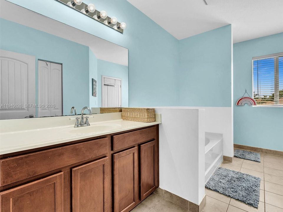 For Sale: $557,900 (4 beds, 2 baths, 2058 Square Feet)