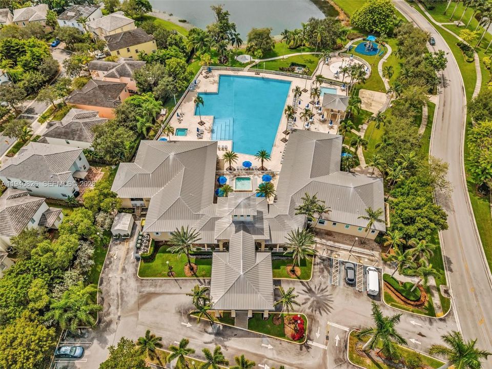 For Sale: $557,900 (4 beds, 2 baths, 2058 Square Feet)