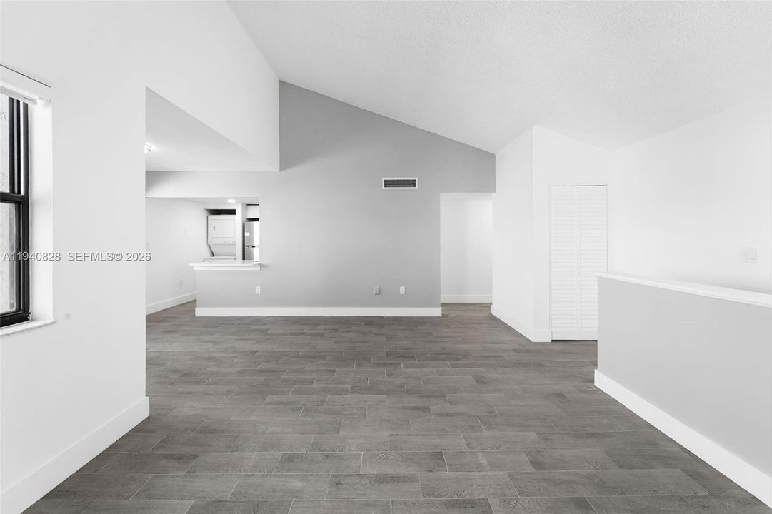 For Rent: $2,900 (3 beds, 2 baths, 1275 Square Feet)