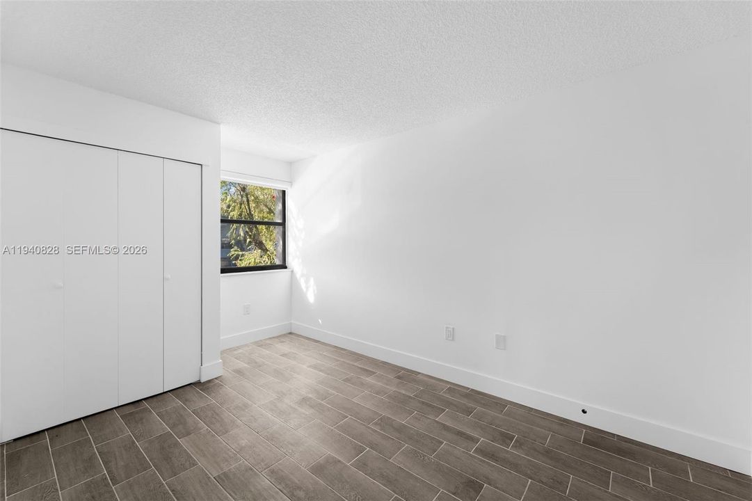 For Rent: $2,900 (3 beds, 2 baths, 1275 Square Feet)