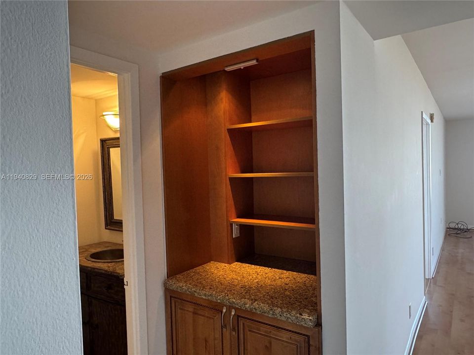 En Venta: $299,000 (1 camas, 1 baños, 950 Pies cuadrados)