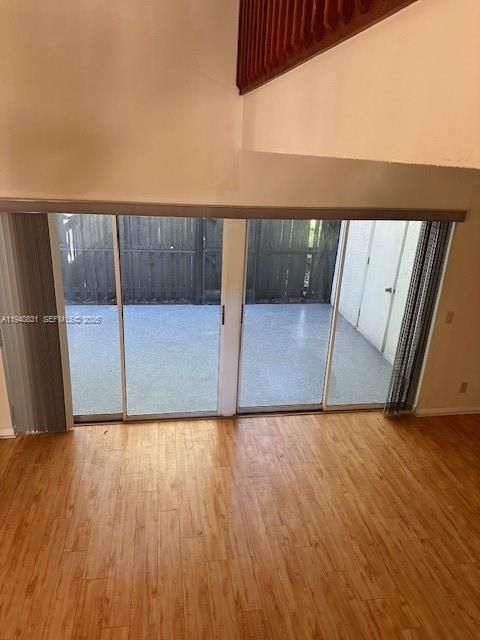 出租: $3,300 (2 贝兹, 2 浴室, 1410 平方英尺)