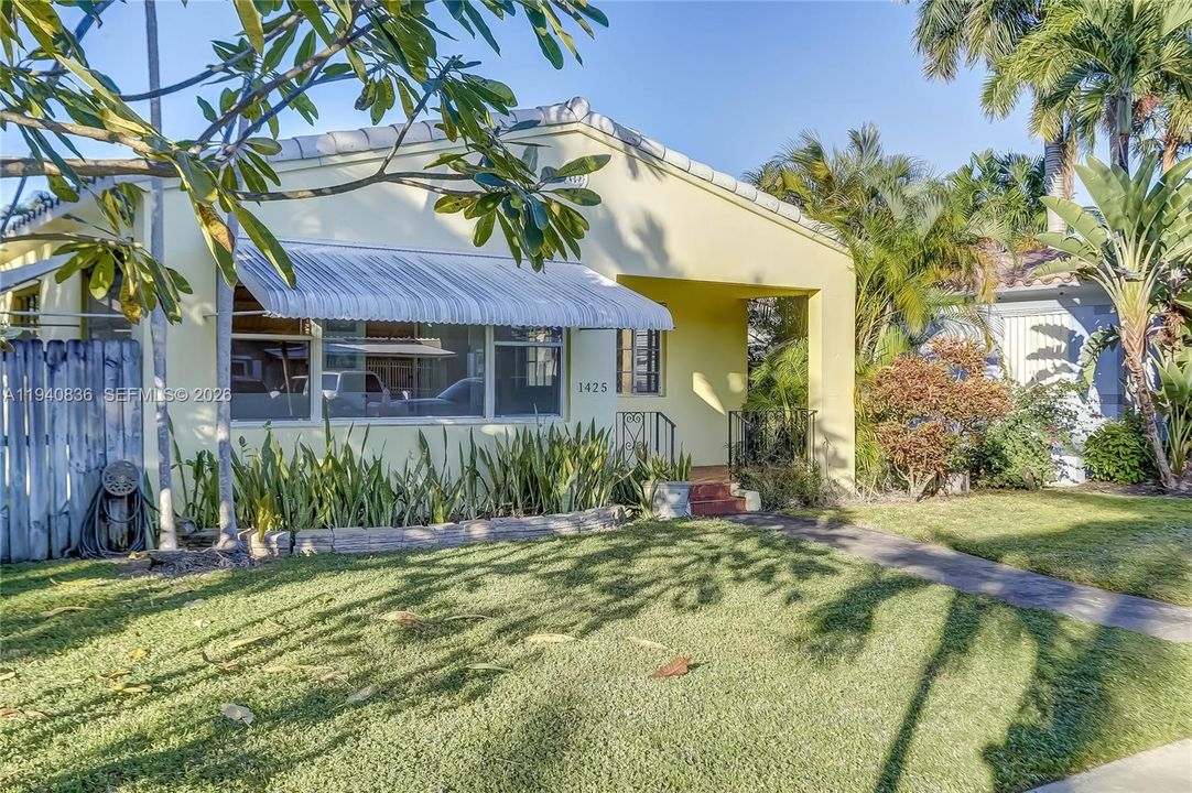 En Renta: $3,000 (2 camas, 2 baños, 2367 Pies cuadrados)