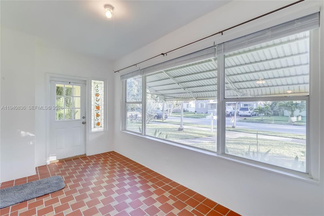 En Renta: $3,000 (2 camas, 2 baños, 2367 Pies cuadrados)