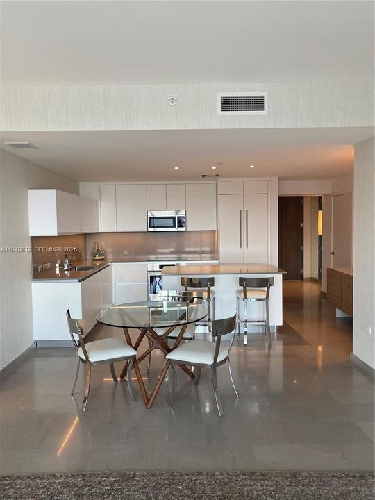 For Rent: $6,590 (2 beds, 2 baths, 1383 Square Feet)