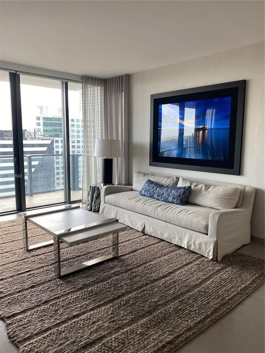 For Rent: $6,590 (2 beds, 2 baths, 1383 Square Feet)