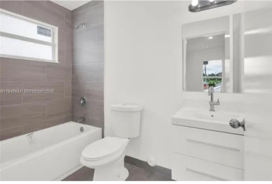 For Rent: $3,200 (3 beds, 2 baths, 2028 Square Feet)