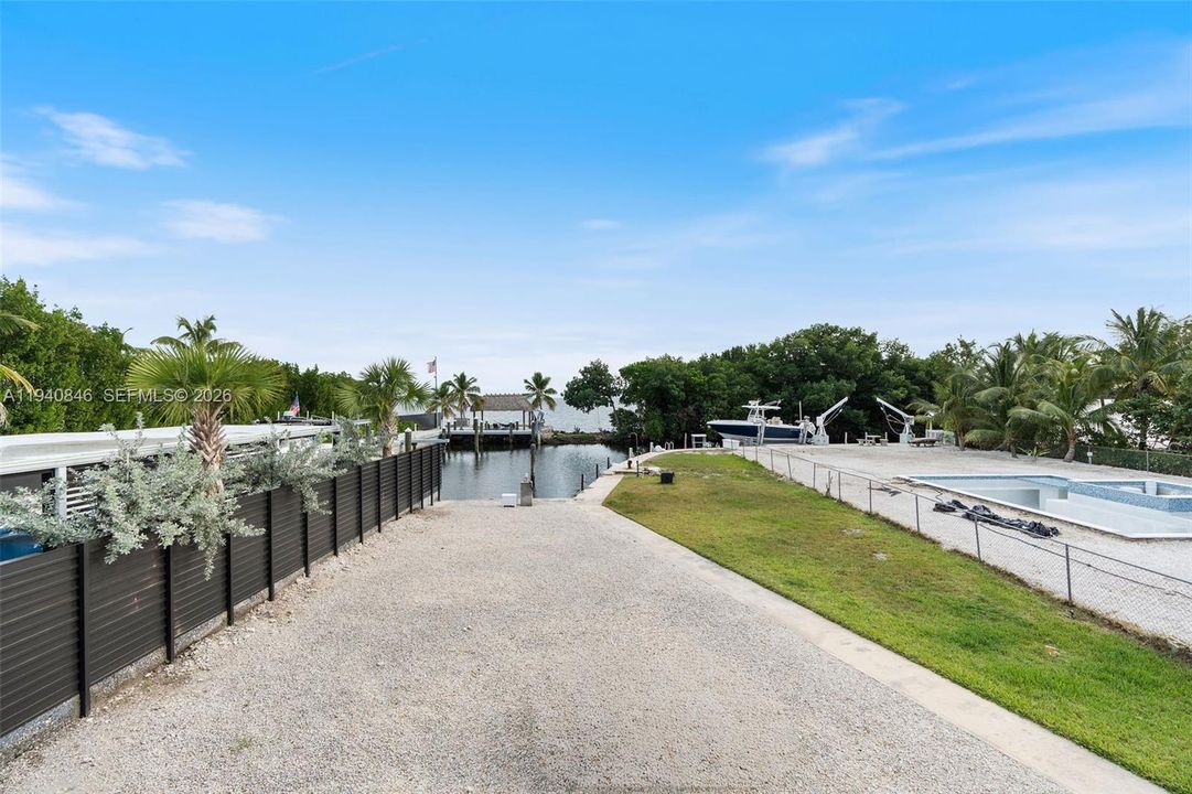 For Sale: $2,395,000 (4 beds, 2 baths, 1716 Square Feet)