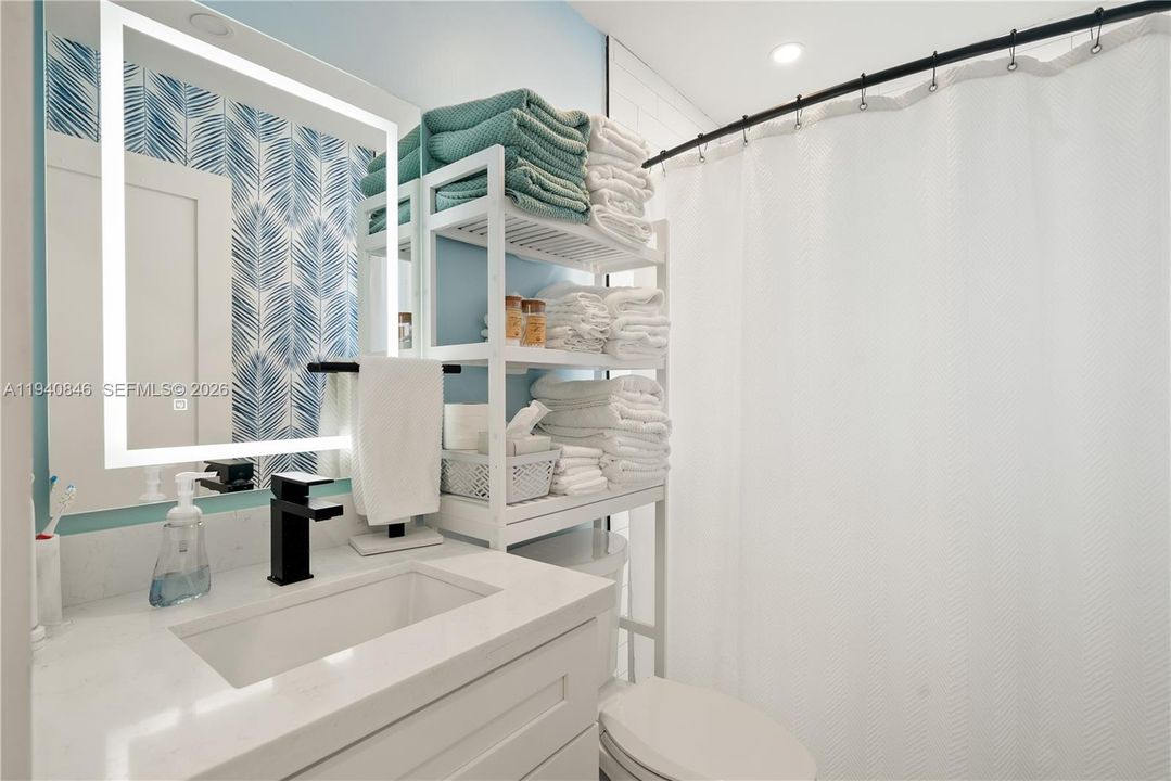 For Sale: $2,395,000 (4 beds, 2 baths, 1716 Square Feet)