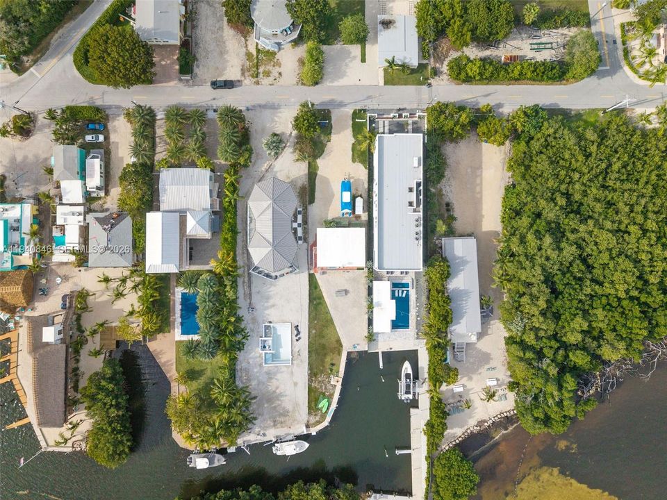 For Sale: $2,395,000 (4 beds, 2 baths, 1716 Square Feet)