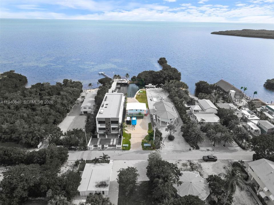 For Sale: $2,395,000 (4 beds, 2 baths, 1716 Square Feet)