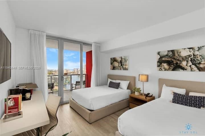 На продажу: $495,000 (2 спален, 2 ванн, 1028 Квадратных фут)