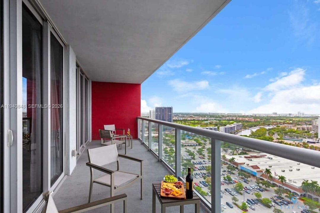 На продажу: $495,000 (2 спален, 2 ванн, 1028 Квадратных фут)