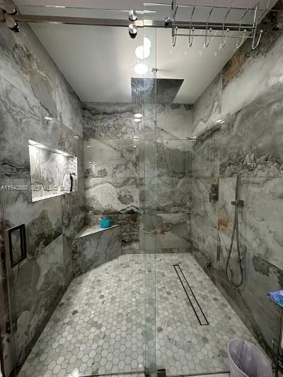 For Rent: $4,500 (3 beds, 2 baths, 1652 Square Feet)